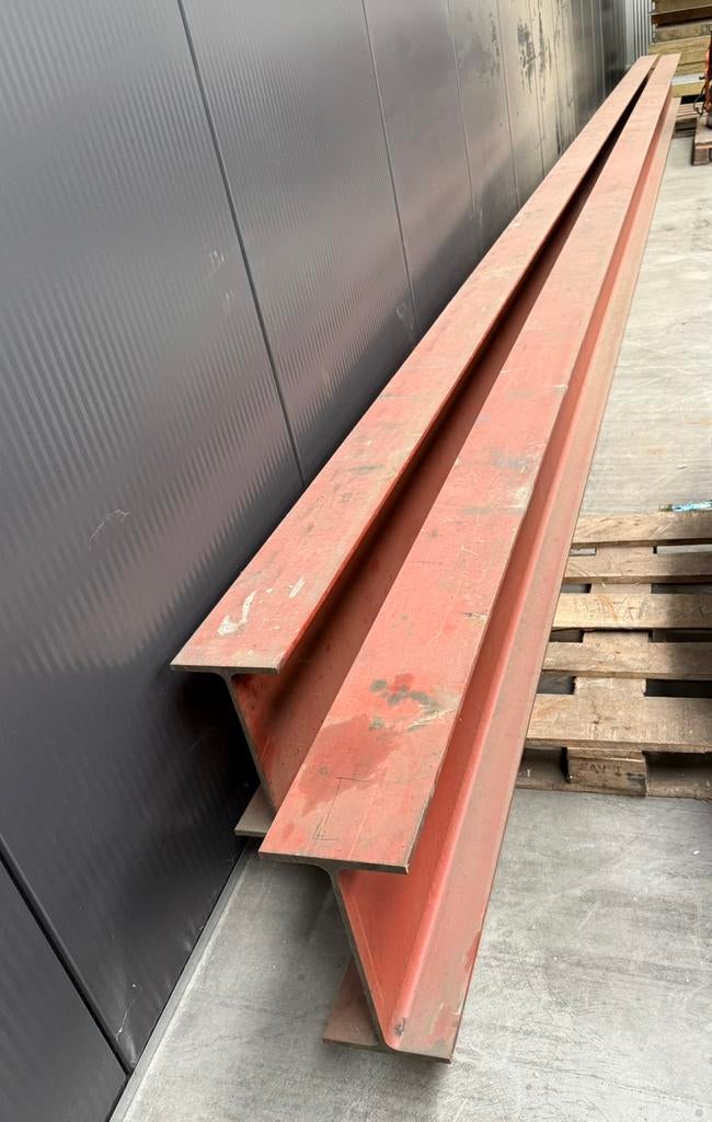 Lange poutrel 2 stuks 9m lang, Ophalen