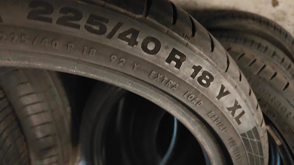 225/40r18 Continental 22540r18 2254018 225 40 r18, Enlèvement ou Envoi