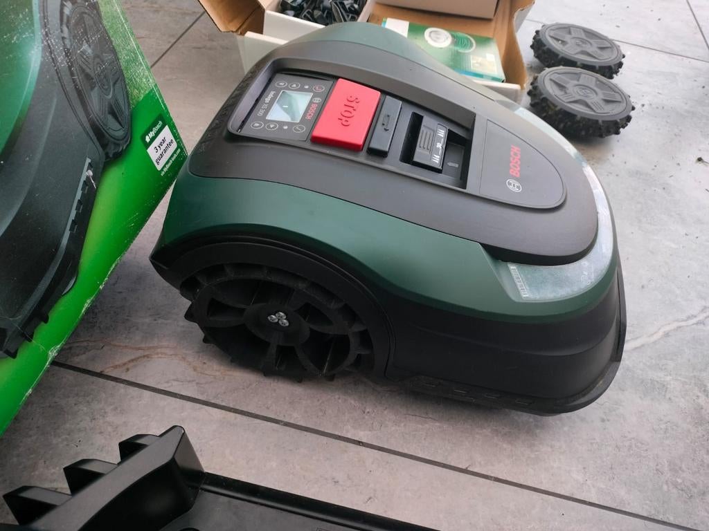 Robotmaaier Bosch - indigo 300 xs, Tuin en Terras, Robotmaaiers, Gebruikt, Minder dan 20 cm, Ophalen