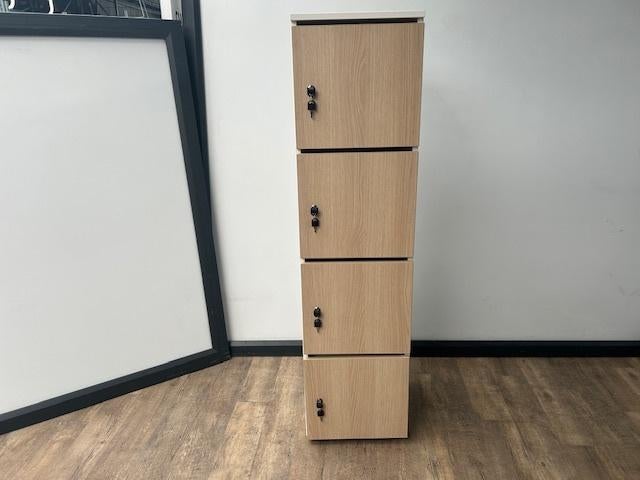 4 deurs – lockerkast wit, Maison & Meubles, Accessoires pour la Maison | Étagères murales & Rayons de bibliothèque, Enlèvement ou Envoi