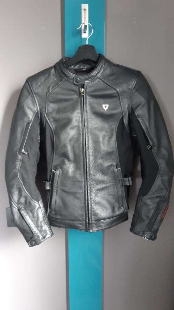 Combinaison 2 pièces en cuir Revit pour femme, Motos, Vêtements | Vêtements de moto, Seconde main, Enlèvement ou Envoi, Femmes