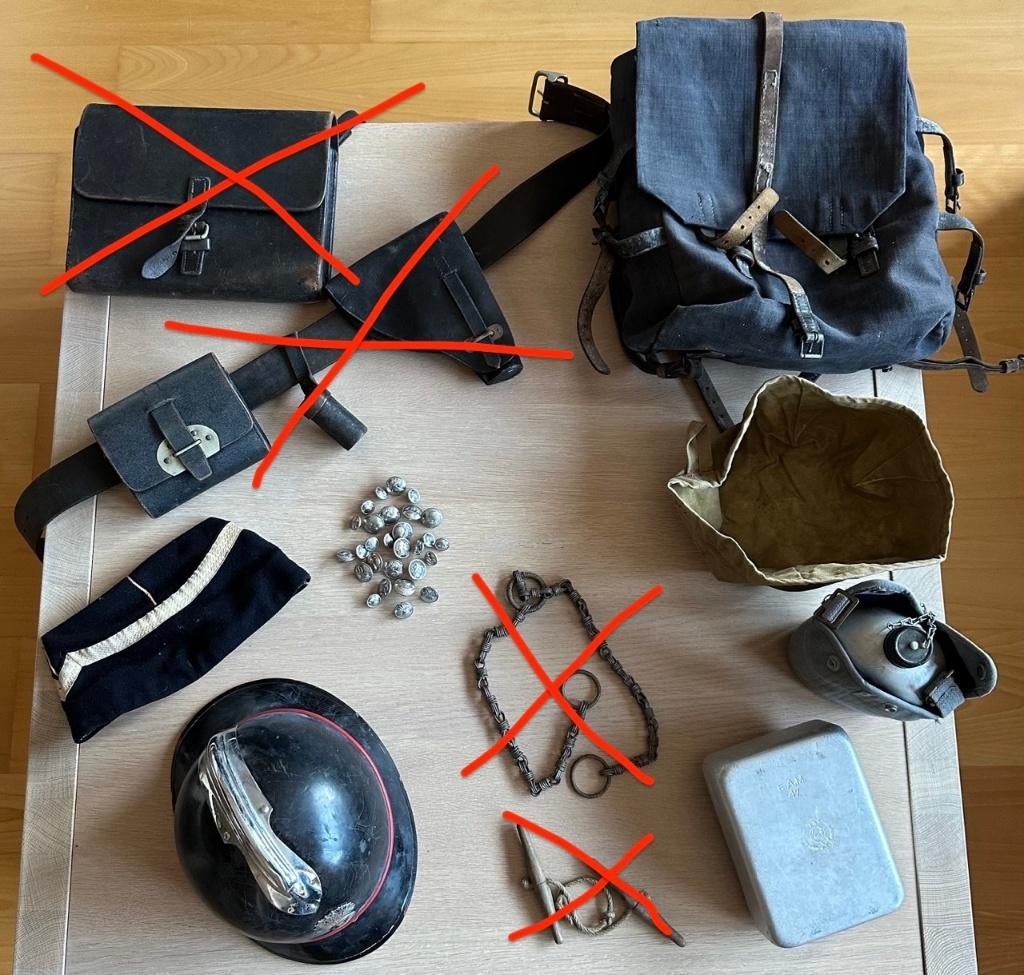 Gendarmerie belge - Ensemble d'objets des années 40, Collections, Objets militaires | Général, Enlèvement, Gendarmerie
