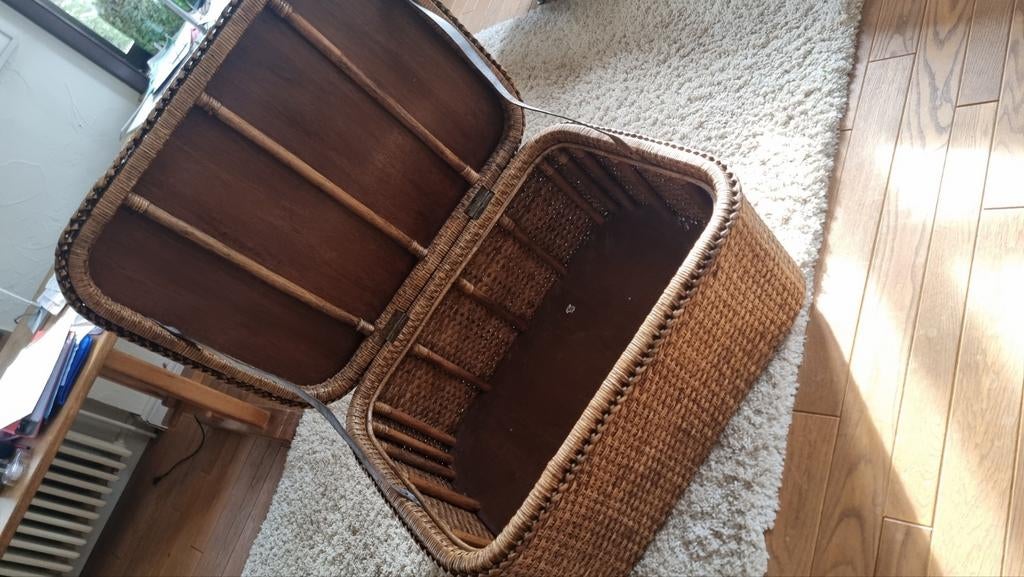 Rieten Meubel, Ophalen