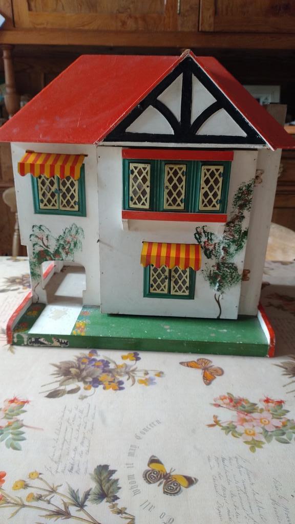 vintage poppenhuis Gee Bee (tudor toy co) Hull England, Verzamelen, Poppenhuizen en Toebehoren, Ophalen, Gebruikt, Poppenhuis