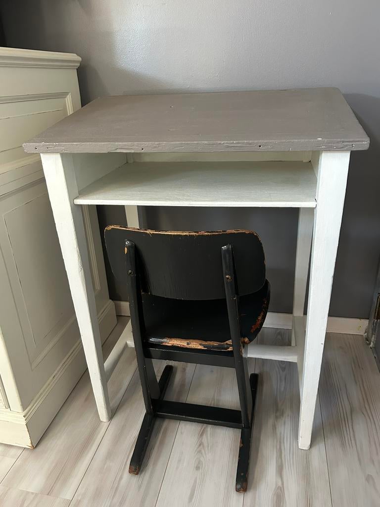 Bureau et chaise haute pour enfants, Enlèvement, Utilisé