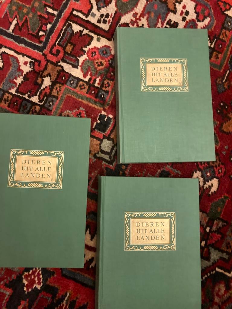 3 boeken dieren uit alle landen - artis historia, Livres, Histoire nationale, Utilisé, Enlèvement