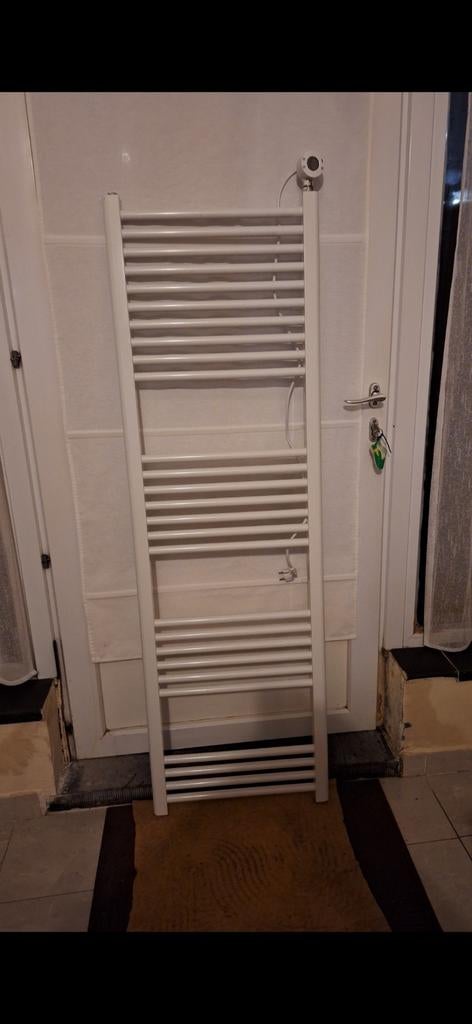 Radiateur murale vertical, Bricolage & Construction, Enlèvement, Radiateur