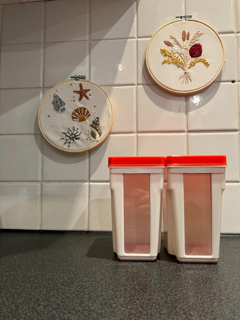 2 bocaux de conservation vintage en plastique de la marque b, Antiquités & Art, Enlèvement ou Envoi