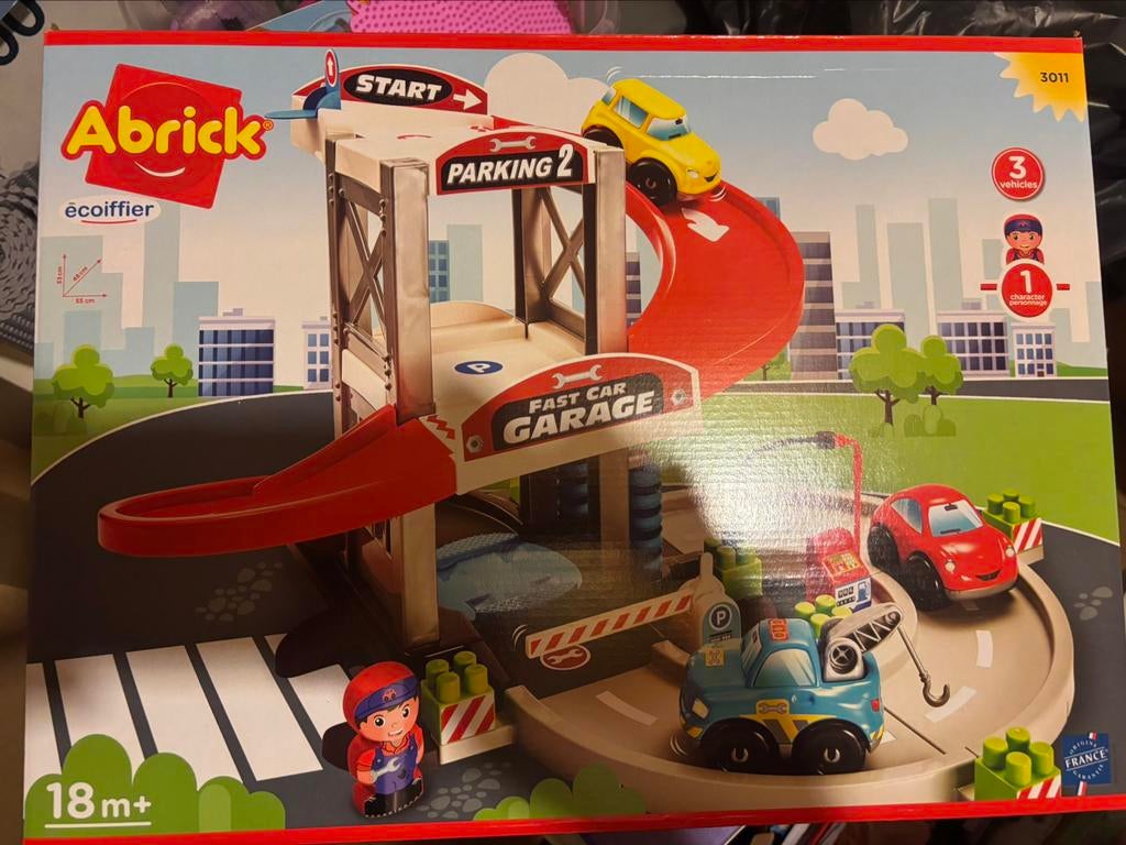 Abrick petit train et garage, Enfants & Bébés, Jouets | Circuits, Neuf, Autres marques, Enlèvement, Circuit