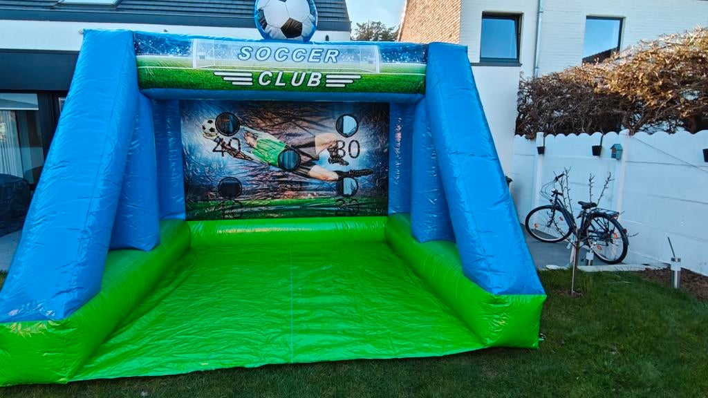 Opblaasbaar voetbal schietspel 3m breed Nieuw!, Kinderen en Baby's, Speelgoed | Buiten | Springkussens, Ophalen