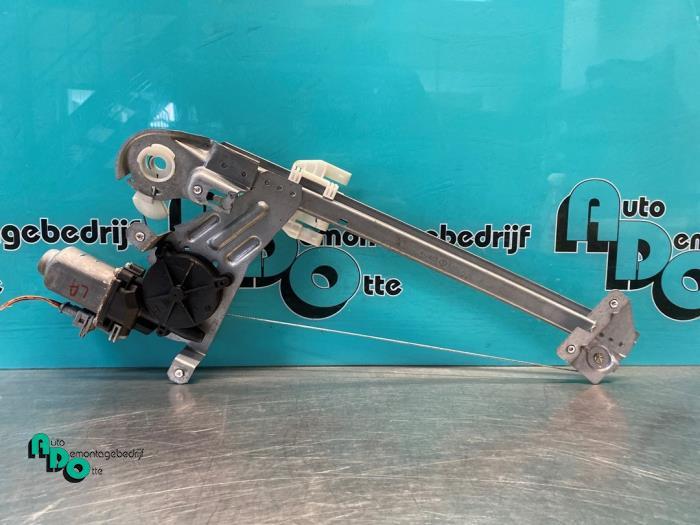 Mécanique vitre 4portes arrière gauche d'un Peugeot 206 (2, Autos : Pièces & Accessoires, Vitres & Accessoires, Peugeot, Utilisé