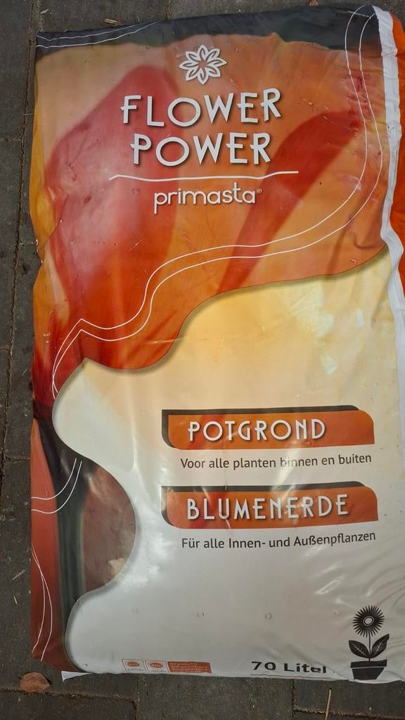 Potgrond in zakken van 70 liter., Ophalen