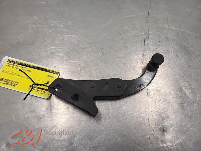 Roulette porte coulissante droite d'un Mercedes Vito (7368), 3 mois de garantie, Utilisé, -, -