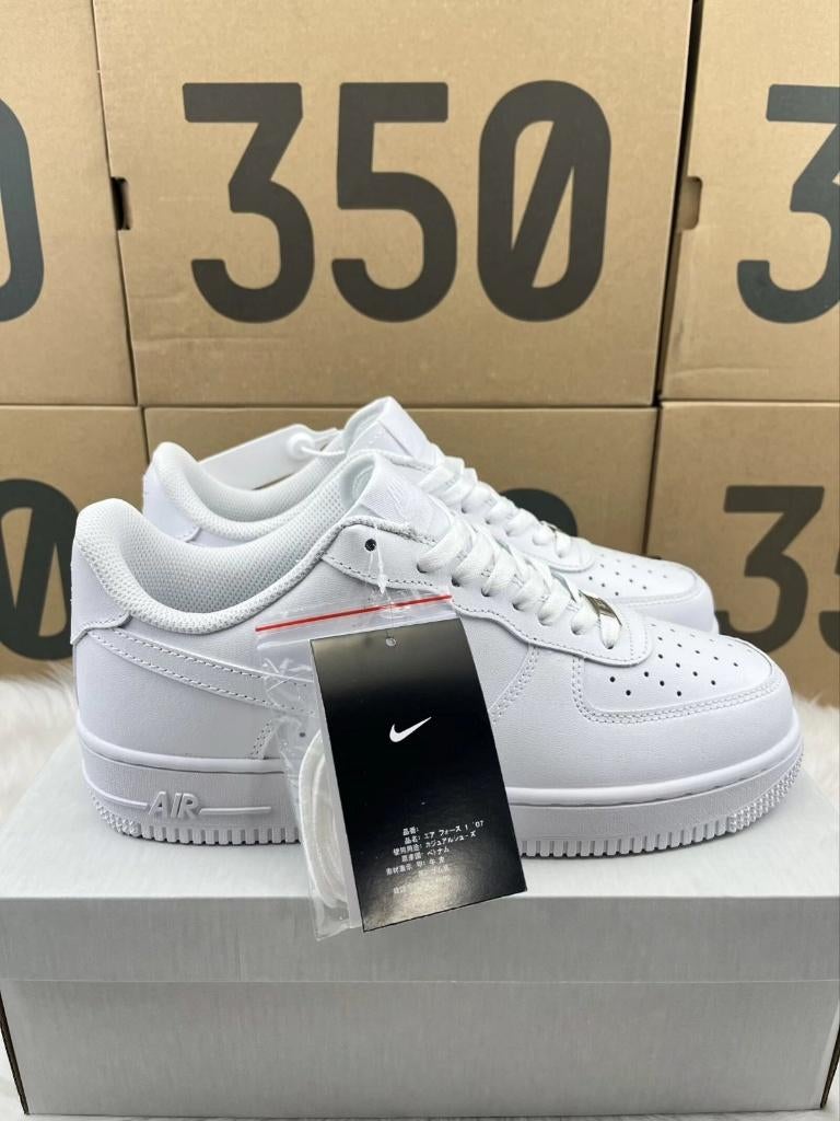 Nike Air Force 1 - PLUSIEURS TAILLES, Neuf, Nike, Blanc, Baskets