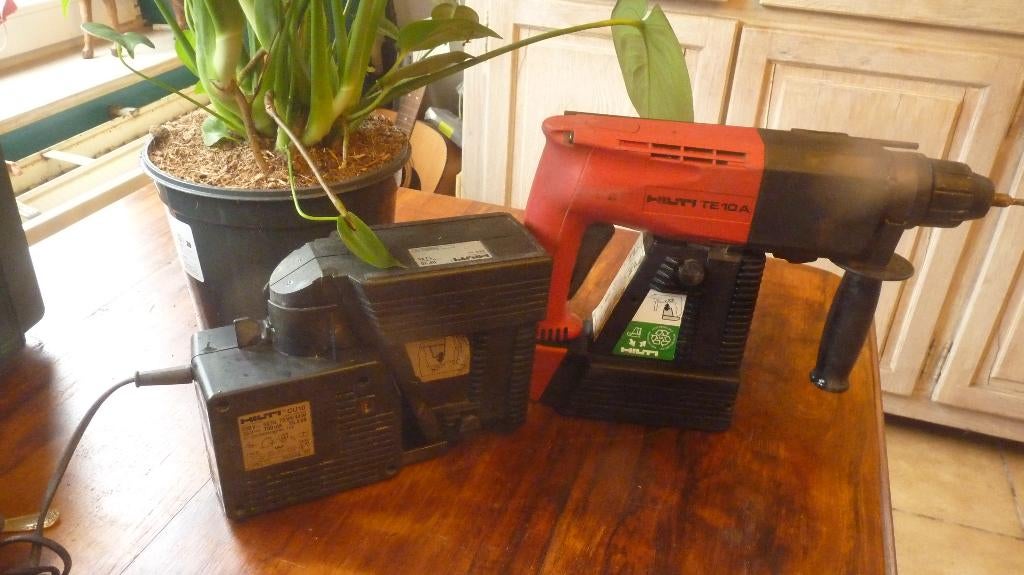 hiti TE10, Bricolage & Construction, Outillage | Foreuses, Enlèvement