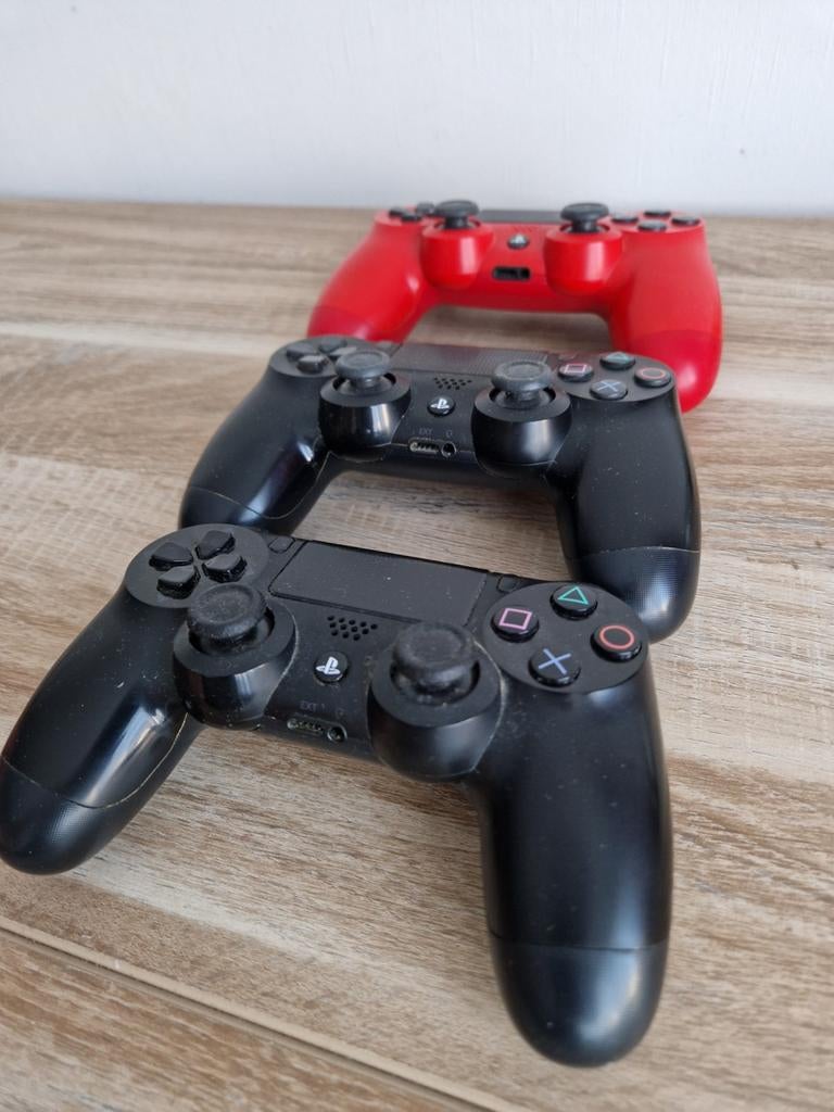 3 manettes PlayStation DualShock 4, Consoles de jeu & Jeux vidéo, Consoles de jeu | Sony Consoles | Accessoires, PlayStation 4