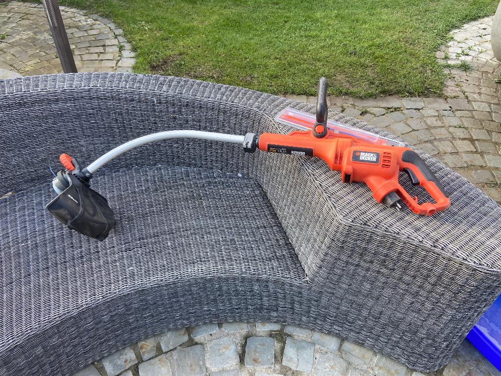 Elektrische bosmaaier, Tuin en Terras, Bosmaaiers, Ophalen, Gebruikt, Black & Decker, 30 tot 50 cm