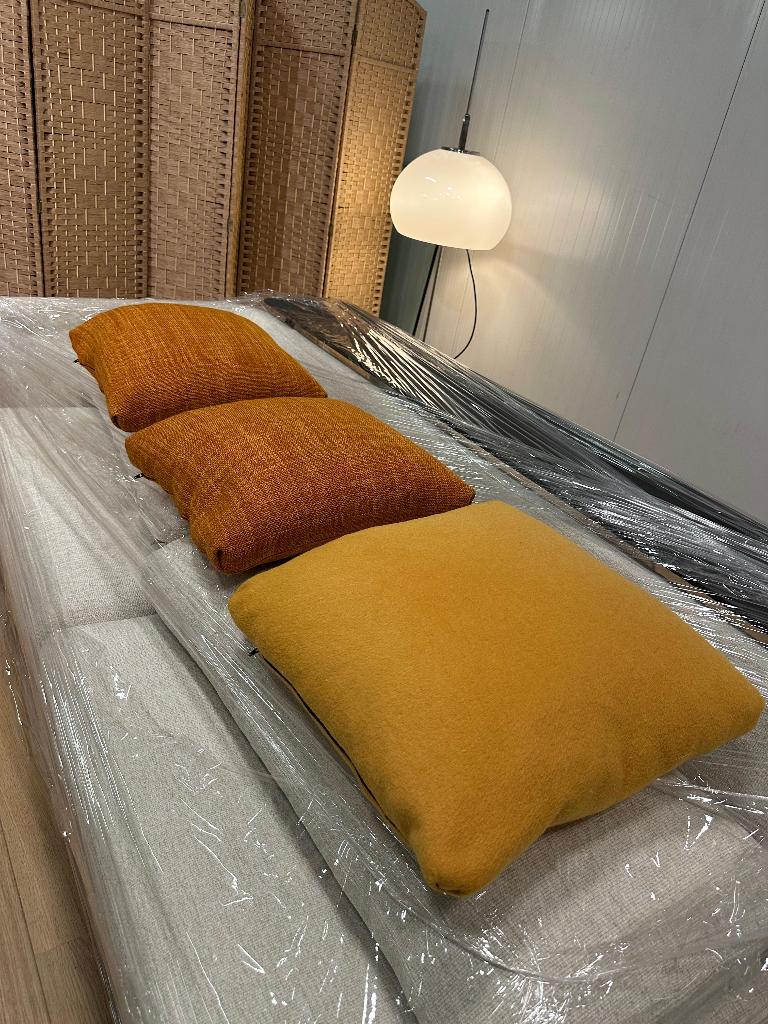 ÉTAT NEUF Minotti coussins décoratifs 3x – PN: 750€ p. pièce, Maison & Meubles, Enlèvement ou Envoi, Comme neuf, Autres couleurs