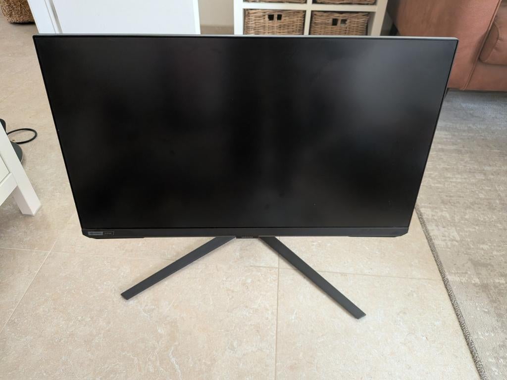 Samsung 28 inch 4K 144hz gaming monitor met backlight, Ophalen