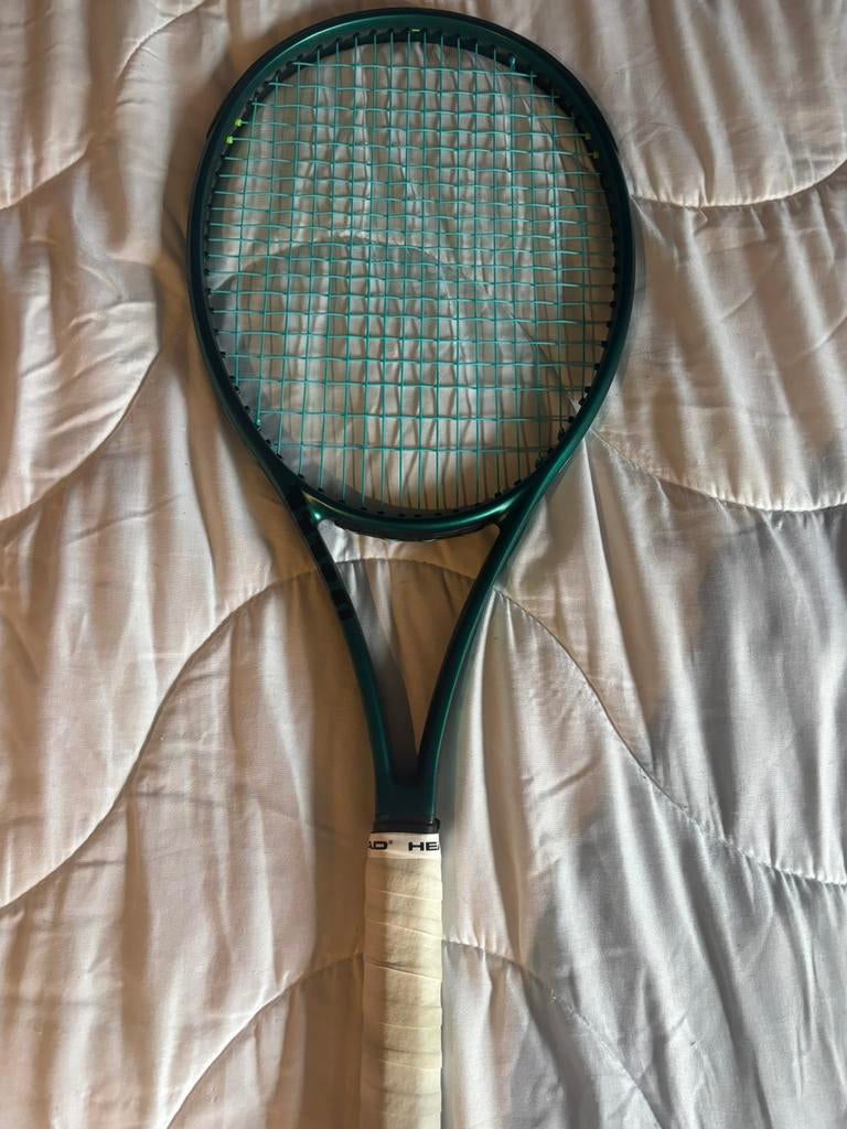 Wilson Blade V9 18X20, Sport en Fitness, Tennis, Ophalen of Verzenden, Zo goed als nieuw, Wilson, Racket