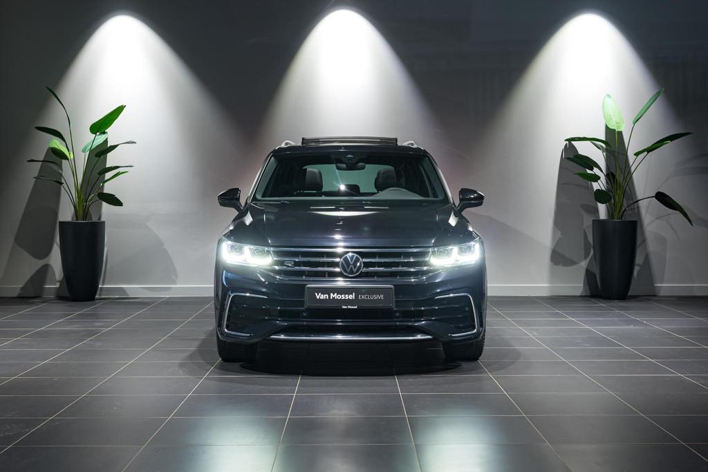 Volkswagen Tiguan 2.0 TSI 245 pk DSG R-Line 4MOTION | MEMORY, Auto's, Automaat, 245 pk, Stof, Gebruikt
