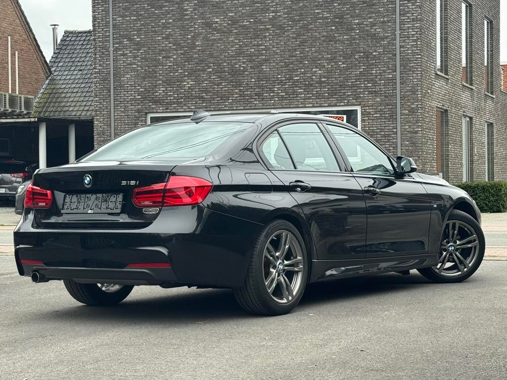 BMW 318i F30 | Mpacket | Automaat | Start/Stop | Navi | Pdc, Auto's, Automaat, Testrit aan huis, Achterwielaandrijving, Zwart