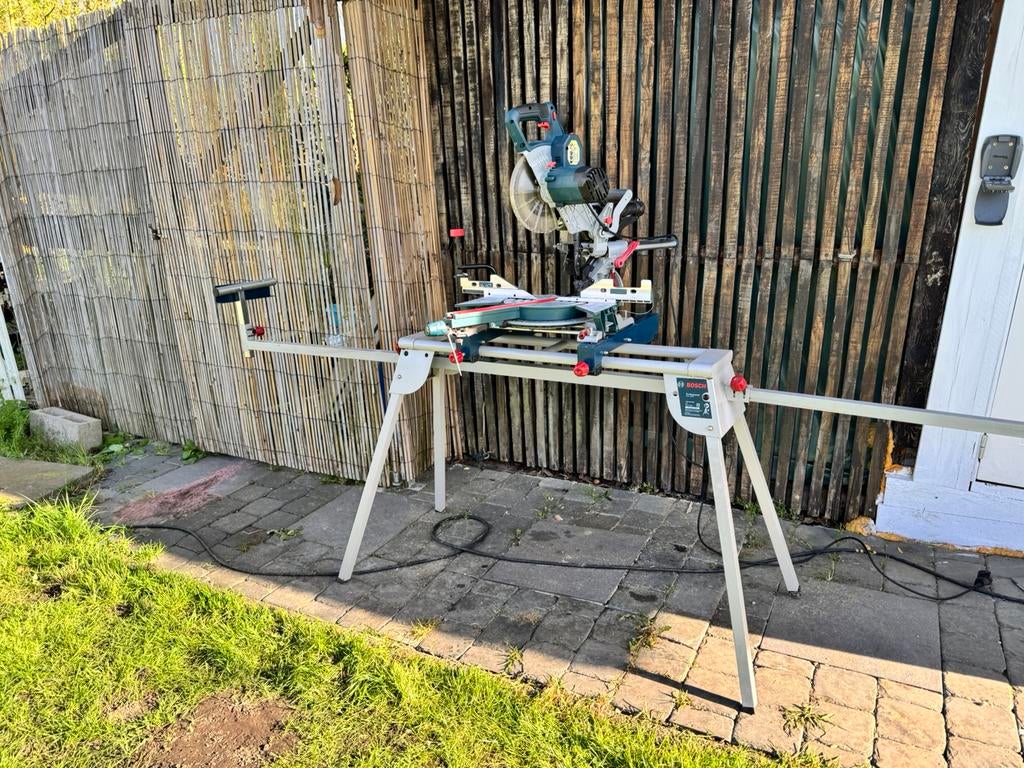 BOSCH GTA 2600 en GCM 8SJL blauwe verstekzaag met GTA 2600, Ophalen, Zo goed als nieuw