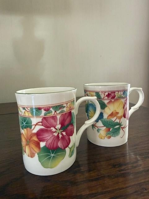 Kingsbury Fine Bone China tassen, Antiek en Kunst, Antiek | Servies los, Ophalen of Verzenden