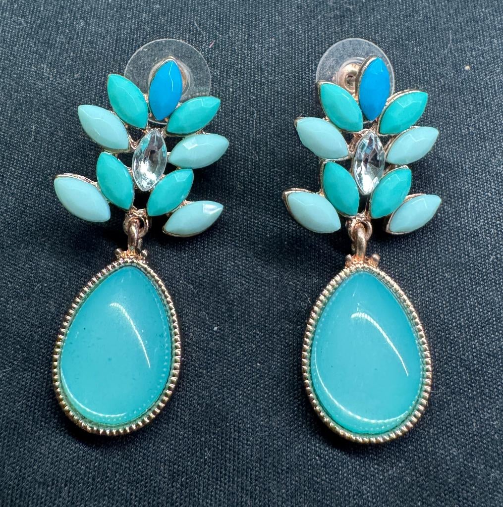 Paar vintage oorbellen uit de jaren 60, Ophalen of Verzenden, Overige materialen, Oorbellen