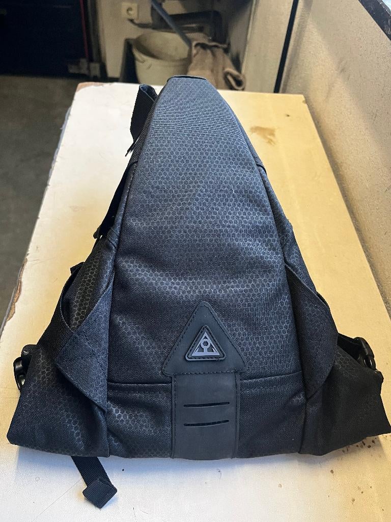 Koopje Nieuwe Topeak zadeltas BackLoader 10L, Fietsen en Brommers, Fietsaccessoires | Fietstassen, Ophalen of Verzenden, Zo goed als nieuw