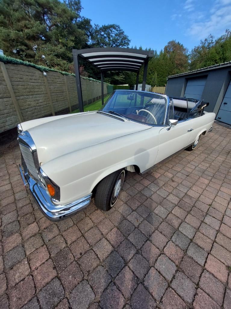 oldtimer Mercedes 220SEC, Auto's, Automaat, Achterwielaandrijving, Zwart, Cabriolet