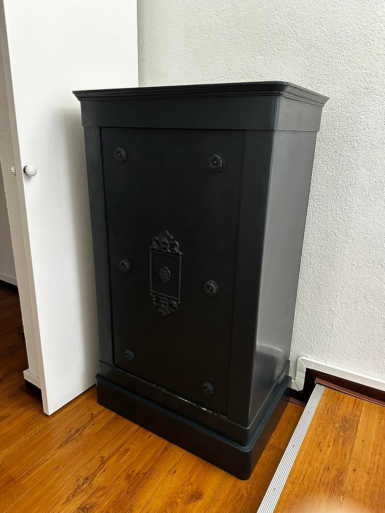 Antieke kluis, Huis en Inrichting, Ophalen, Zo goed als nieuw, Brandkast