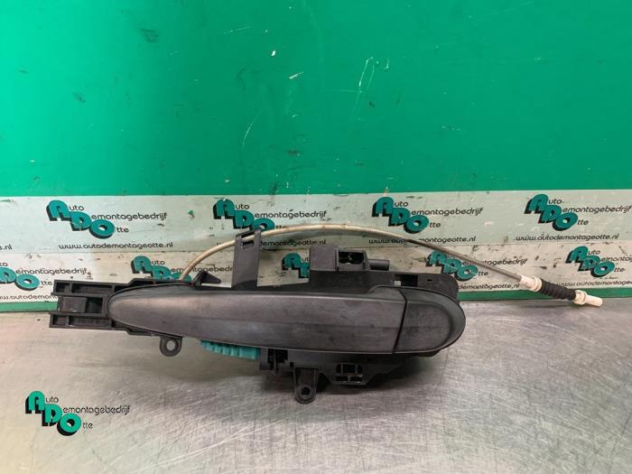 Poignée portière 4portes arrière gauche d'un BMW 1-Serie, Autos : Pièces & Accessoires, -, 3 mois de garantie, Utilisé, -