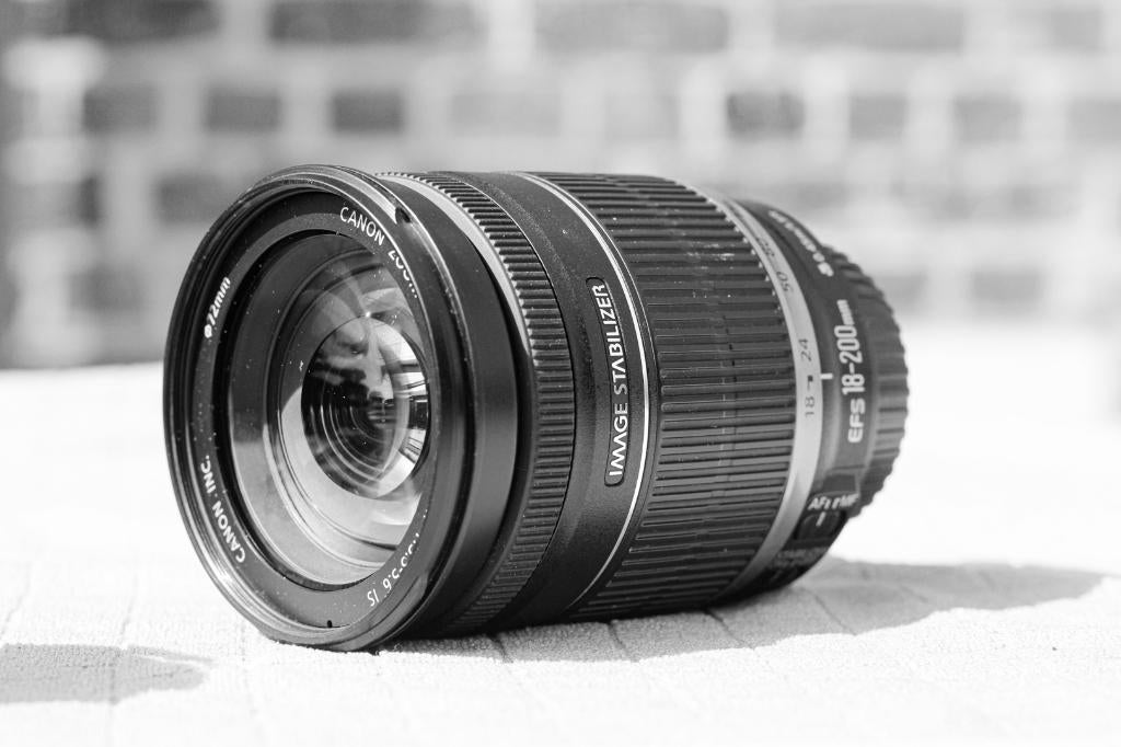 super zoom canon efs 18--200 IS comme neuf, TV, Hi-fi & Vidéo, Enlèvement, Comme neuf, Zoom