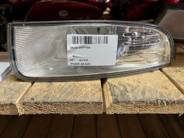 MISTLAMP LINKS VOOR Skoda Superb (3TAA) (3T0941701), Auto-onderdelen, Verlichting, Gebruikt, Mevr. I. Hauben, Skoda, Rue de l'Espoir 34 34
4030  GRIVEGNÉE, BE
