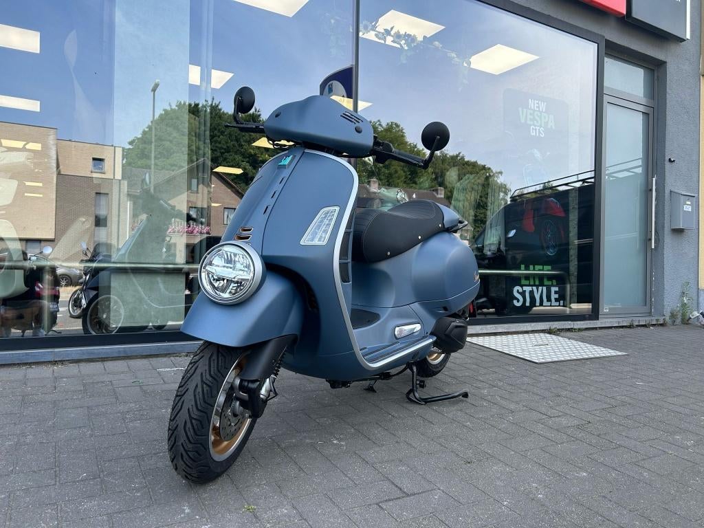 Vespa GTV 310 Officina 8, Motos, Scooter, Entreprise, Contrôle de traction, Permis Moto A2 minimum