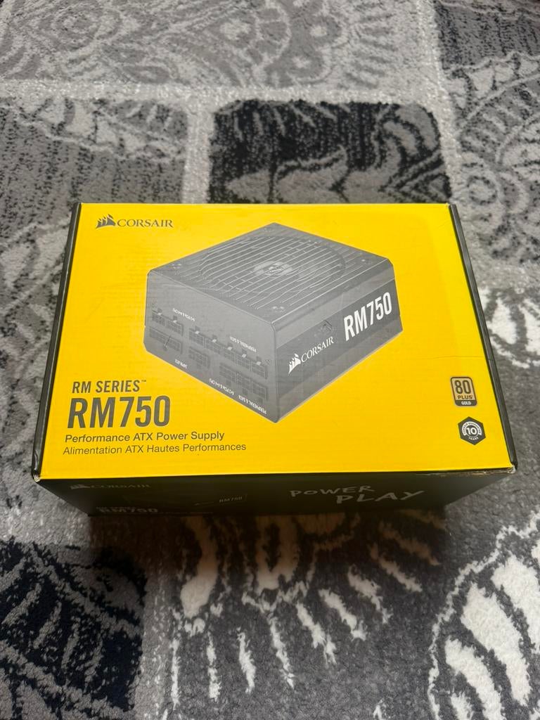 Corsair RM750 – 750W Voeding (80+ Gold) – Zeer goede staat, Computers en Software, Interne voedingen, Ophalen, Zo goed als nieuw