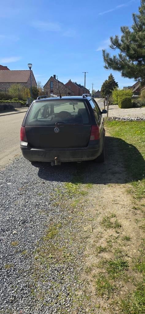 Lot de 5 voitures, export ou pieces, lire annonce., Autos, Essence, Achat, Golf