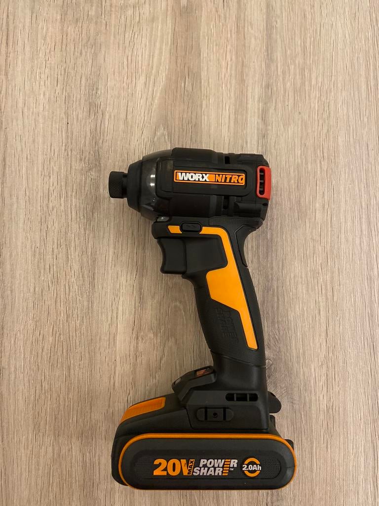 Slagmoersleutel met 2 batterijen zo goed als nieuw, Ophalen, Zo goed als nieuw