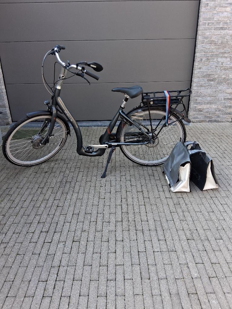 electrische damesfiets (extra lage opstap), Fietsen en Brommers, (Extra) lage instap, Zo goed als nieuw, 50 tot 53 cm, Ophalen