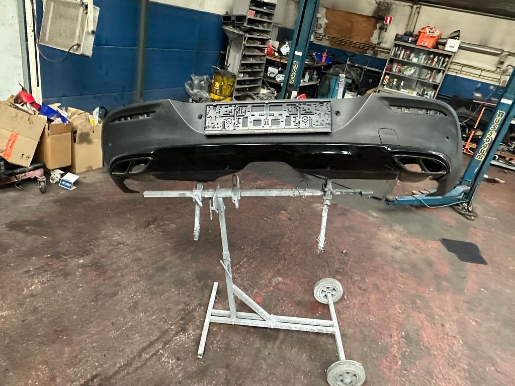 Diffuser mercedes Gle 43 amg coupe compleet met uitlaatsier, Auto-onderdelen, Carrosserie, Bumper, Mercedes-Benz, Achter, Gebruikt