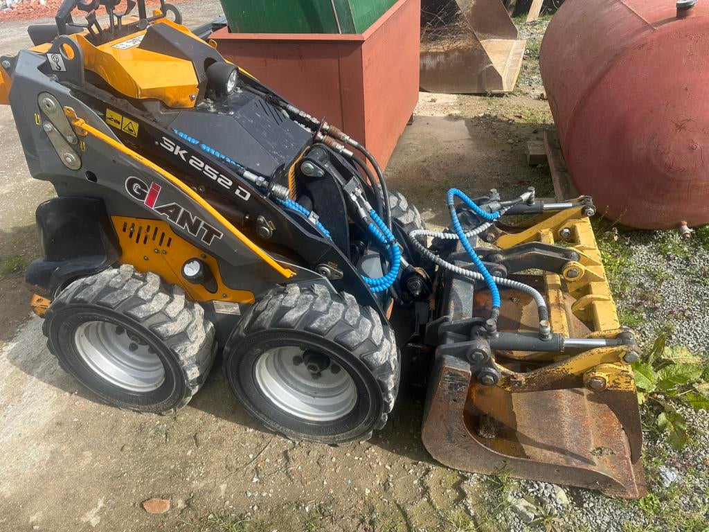 Chargeur Giant sk 252 D, Articles professionnels, Machines & Construction | Autre, Enlèvement