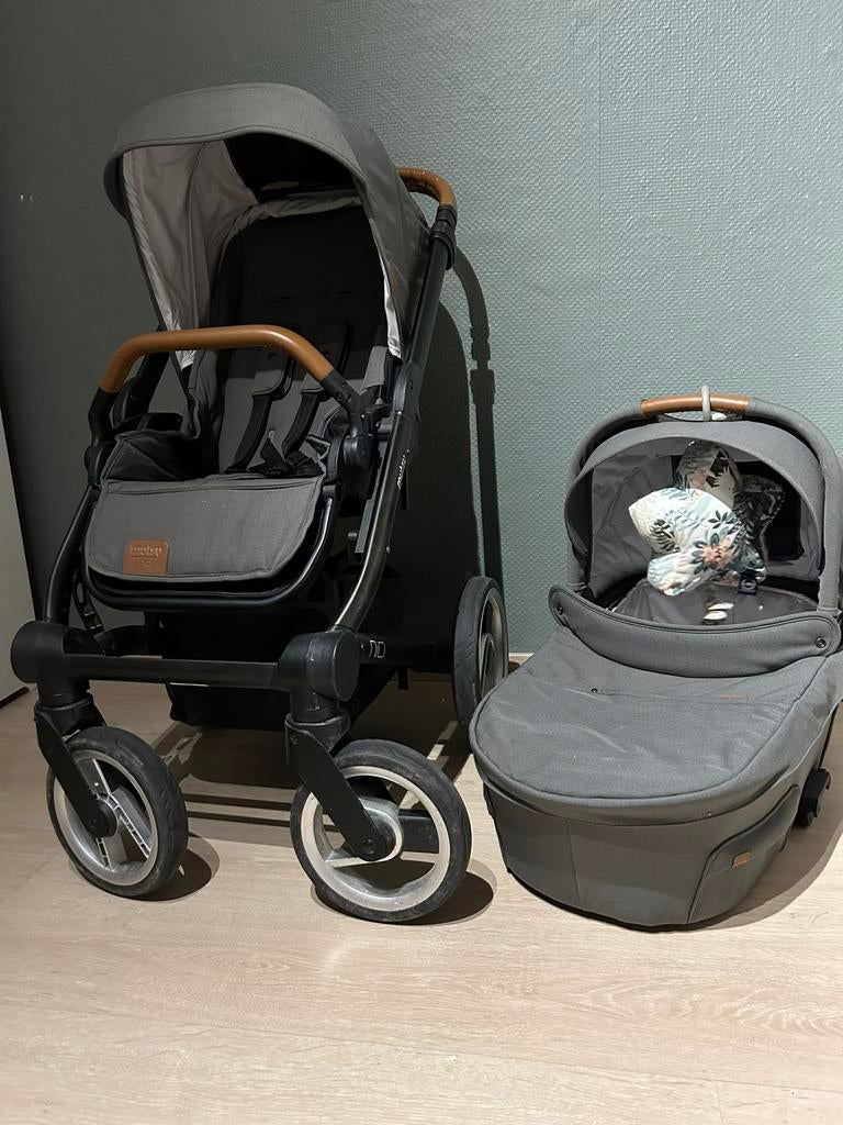 Mutsy Neo evolution kinderwagen voor elk terrein + reiswieg, Zo goed als nieuw, Met reiswieg, Mutsy, Ophalen