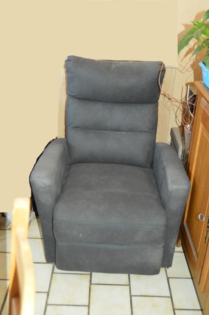 fauteuil relax inclinable , 101 x 74 x 88 cm , gris foncé, 75 à 100 cm, Fauteuil relax inclinable, Comme neuf, Enlèvement