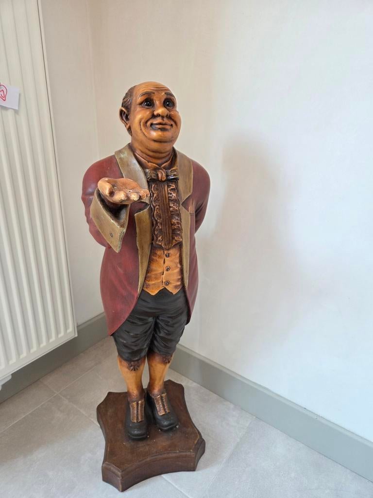 Beeld ober/butler, Ophalen