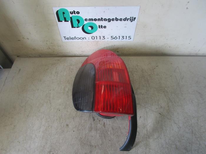 Achterlicht links van een Peugeot 306, Gebruikt, -, -, Ophalen of Verzenden