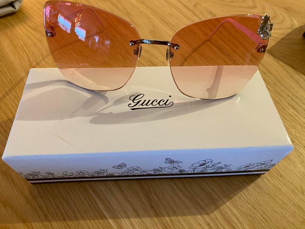 Superbes lunettes de soleil GUCCI comme NEUVES, Enlèvement, Lunettes de soleil
