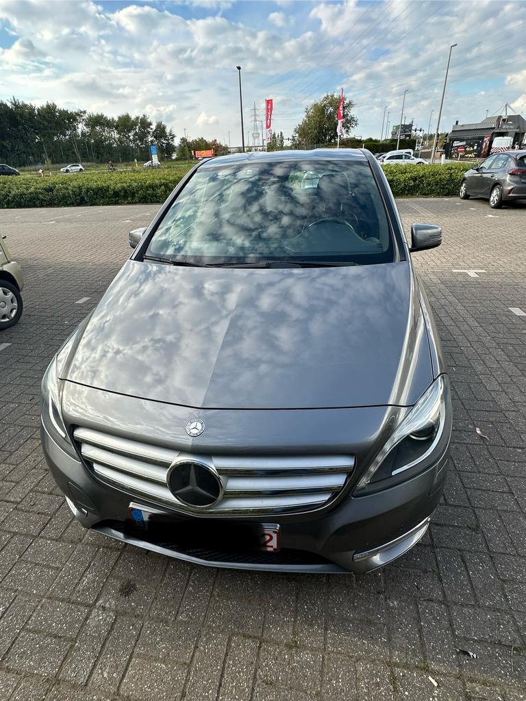 Mercedes Blue efficiency B200, Auto's, 100 kW, Leder, Bruin, 5 deurs