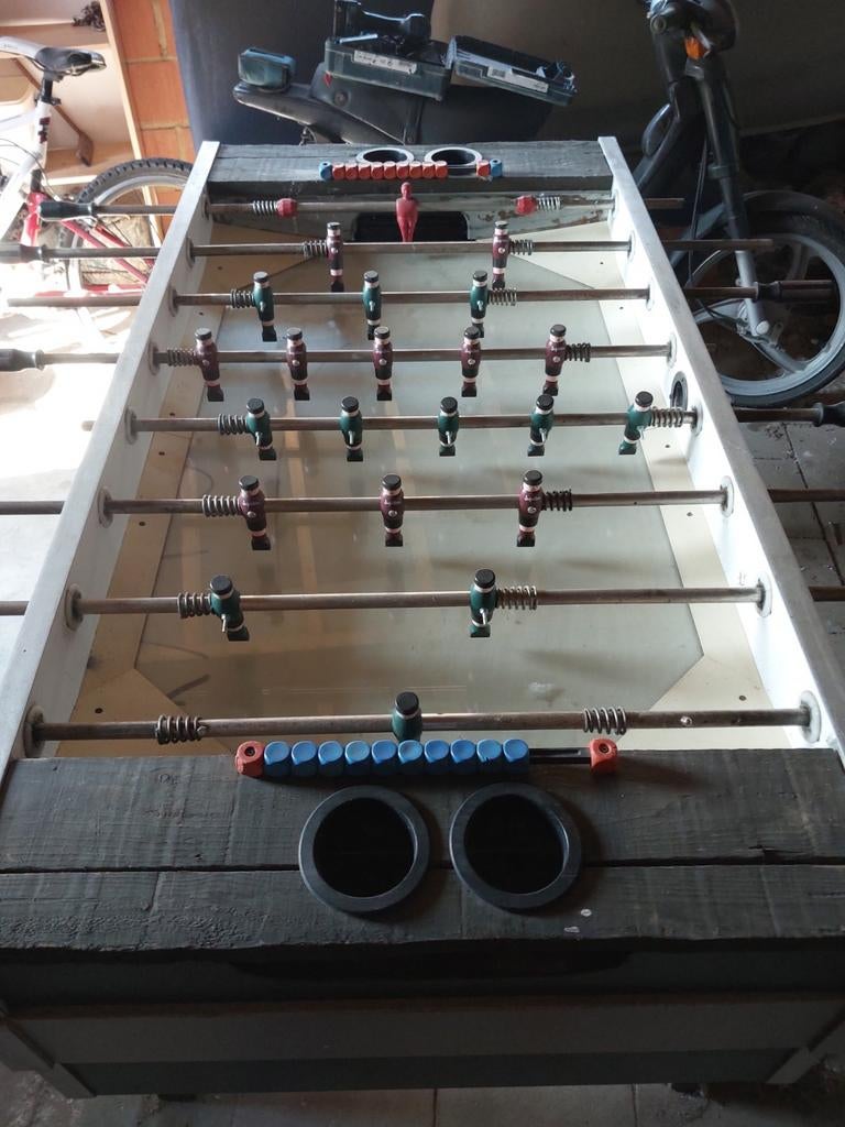 Kicker, Enfants & Bébés, Jouets | Tables de football, Enlèvement