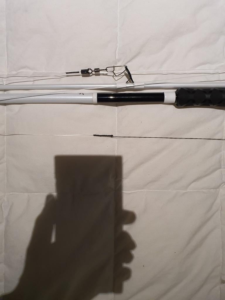 Canne spinning silure madcat deluxe ,puissance 180 grs, Enlèvement, Neuf, Canne à lancer